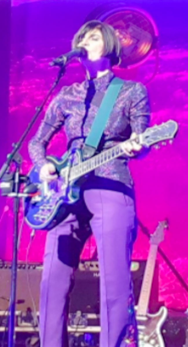 MARCELLA DETROIT Playing a TEYE Guitar